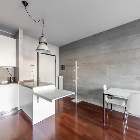 Darsena Cozy Apt - Porta Genova M2 Apartment