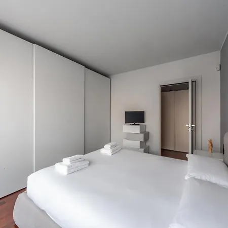 Darsena Cozy Apt - Porta Genova M2 *